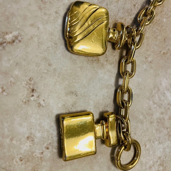 Vintage 1980's ESTEE LAUDER Gold Tone Toggle Charm Bracelet - Picture 3 of 4